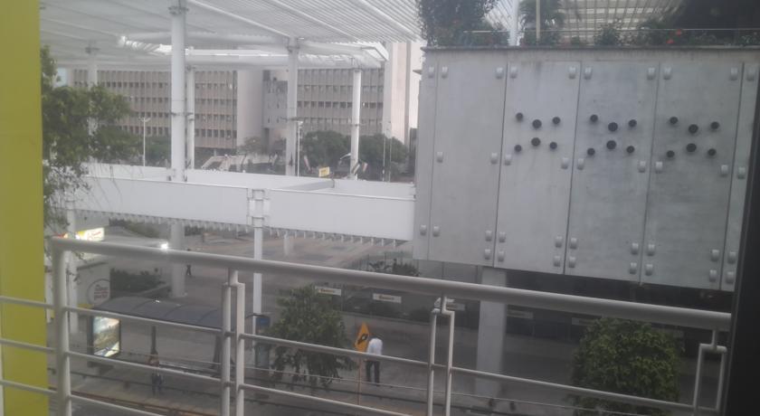 Hotel Cuarta Avenida Cali Exterior photo