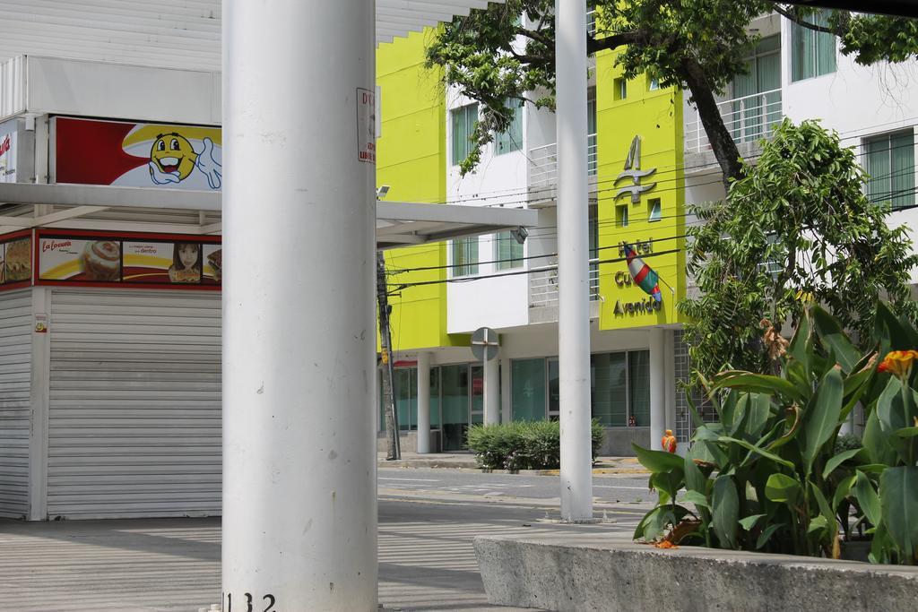 Hotel Cuarta Avenida Cali Exterior photo