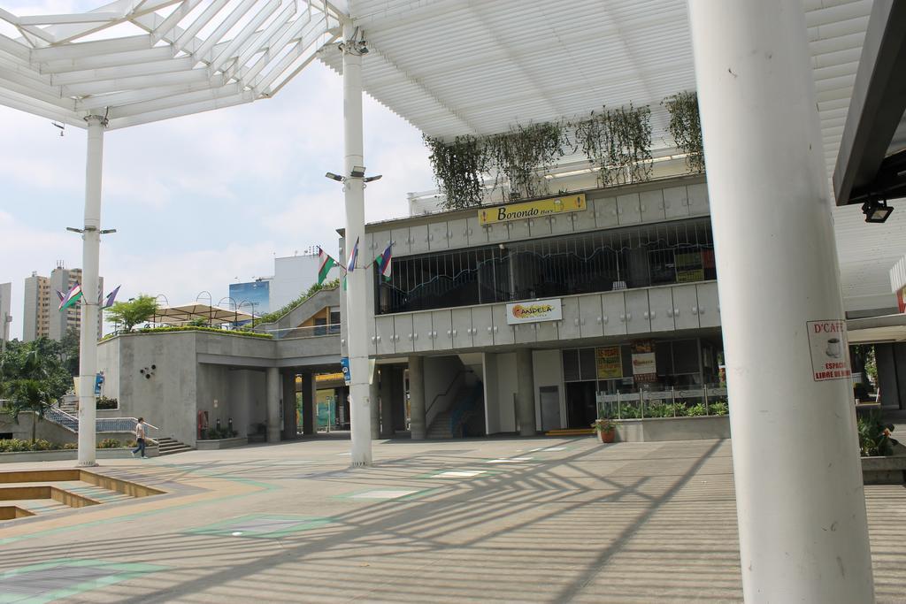 Hotel Cuarta Avenida Cali Exterior photo