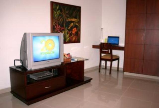 Hotel Cuarta Avenida Cali Exterior photo