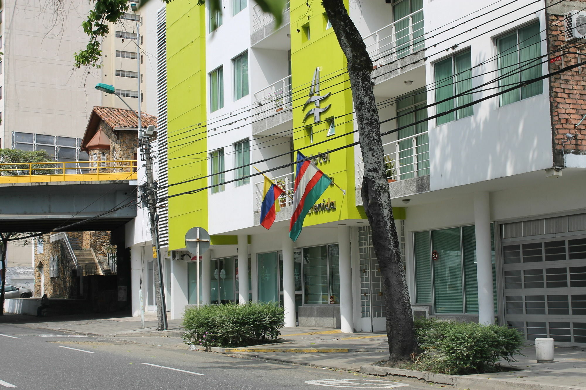 Hotel Cuarta Avenida Cali Exterior photo